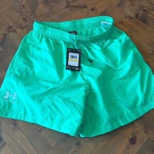 Under Armour Mens 1377191 Essential Mesh Lined Loose Fit Volley Shorts Green Med